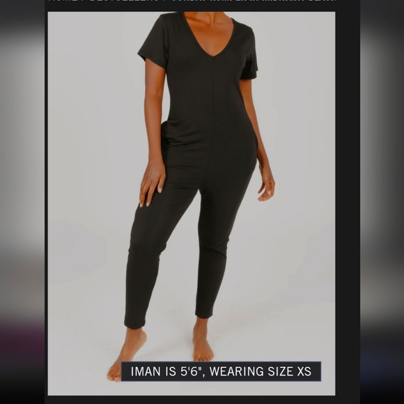 Smash + Tess Sunday Romper Midnight Black XS NWT Onesie V Neck Jumpsuit S+T New - Picture 8 of 16